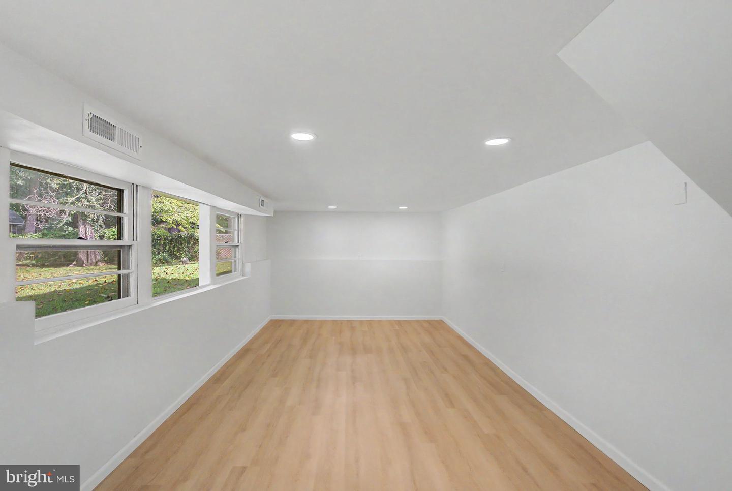 232 Winding Way Rd Property Photo 31