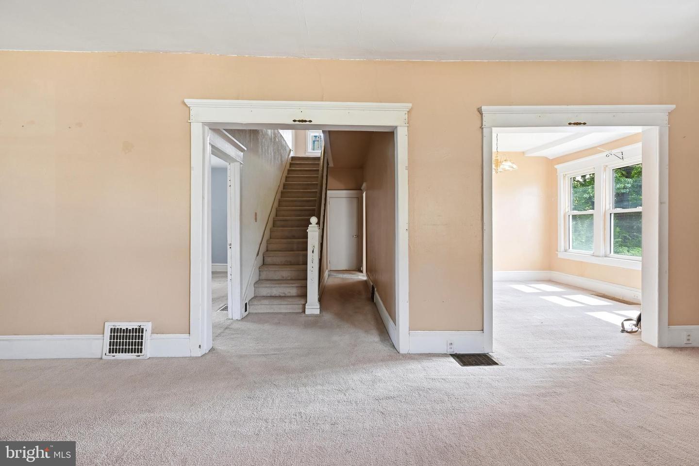 3004 Crescent Blvd Property Photo 5