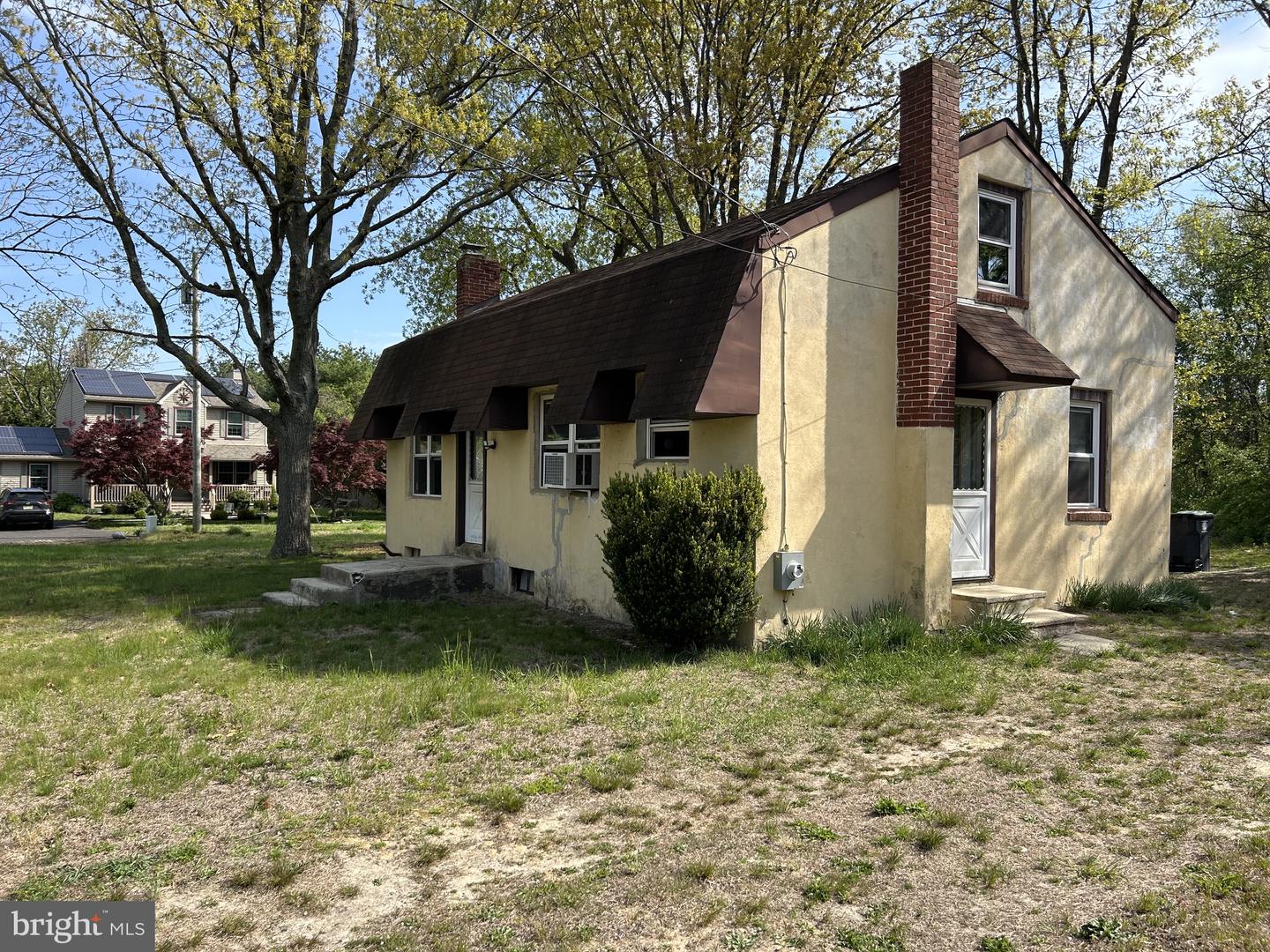 312 Stratford Ave Property Photo 4