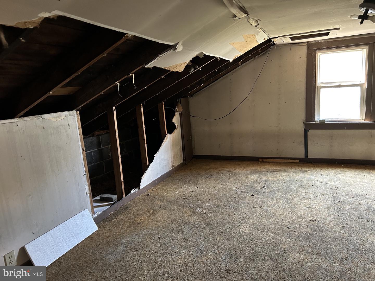 312 Stratford Ave Property Photo 13