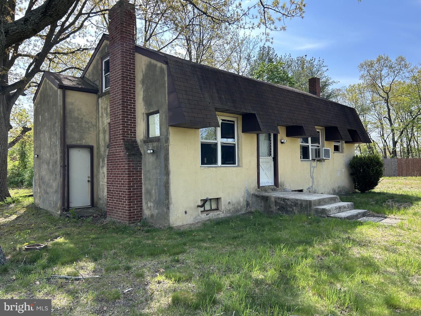 312 Stratford Ave Property Photo 22