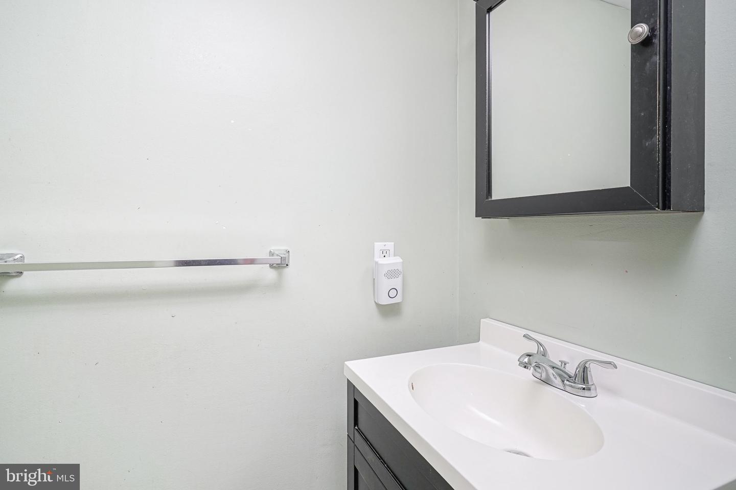 1719 Williamsburg Pl Property Photo 13