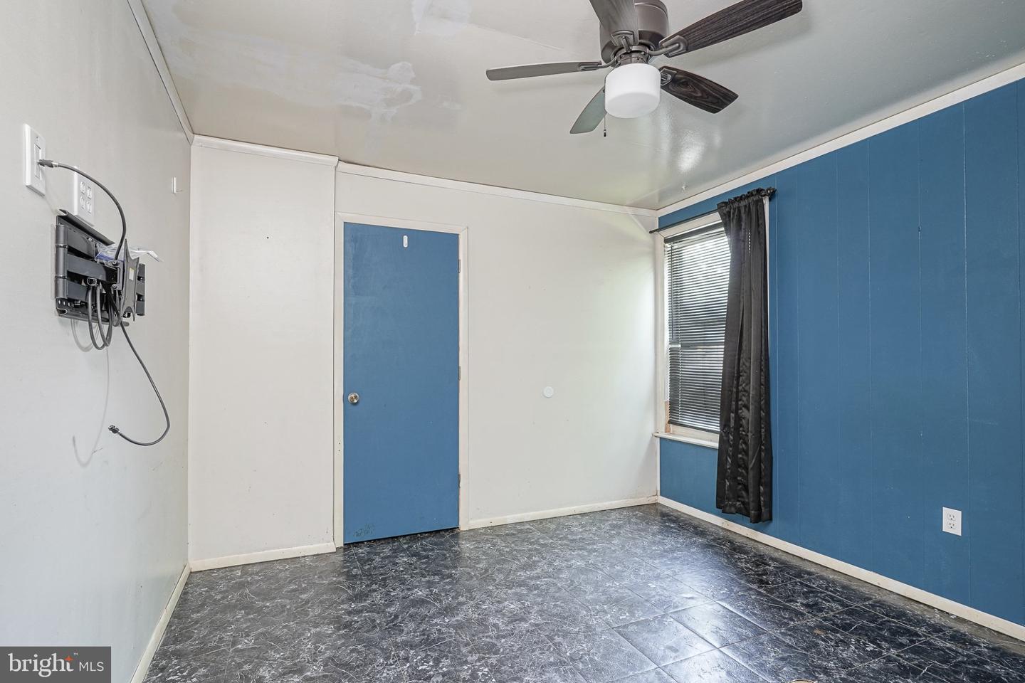 1719 Williamsburg Pl Property Photo 15