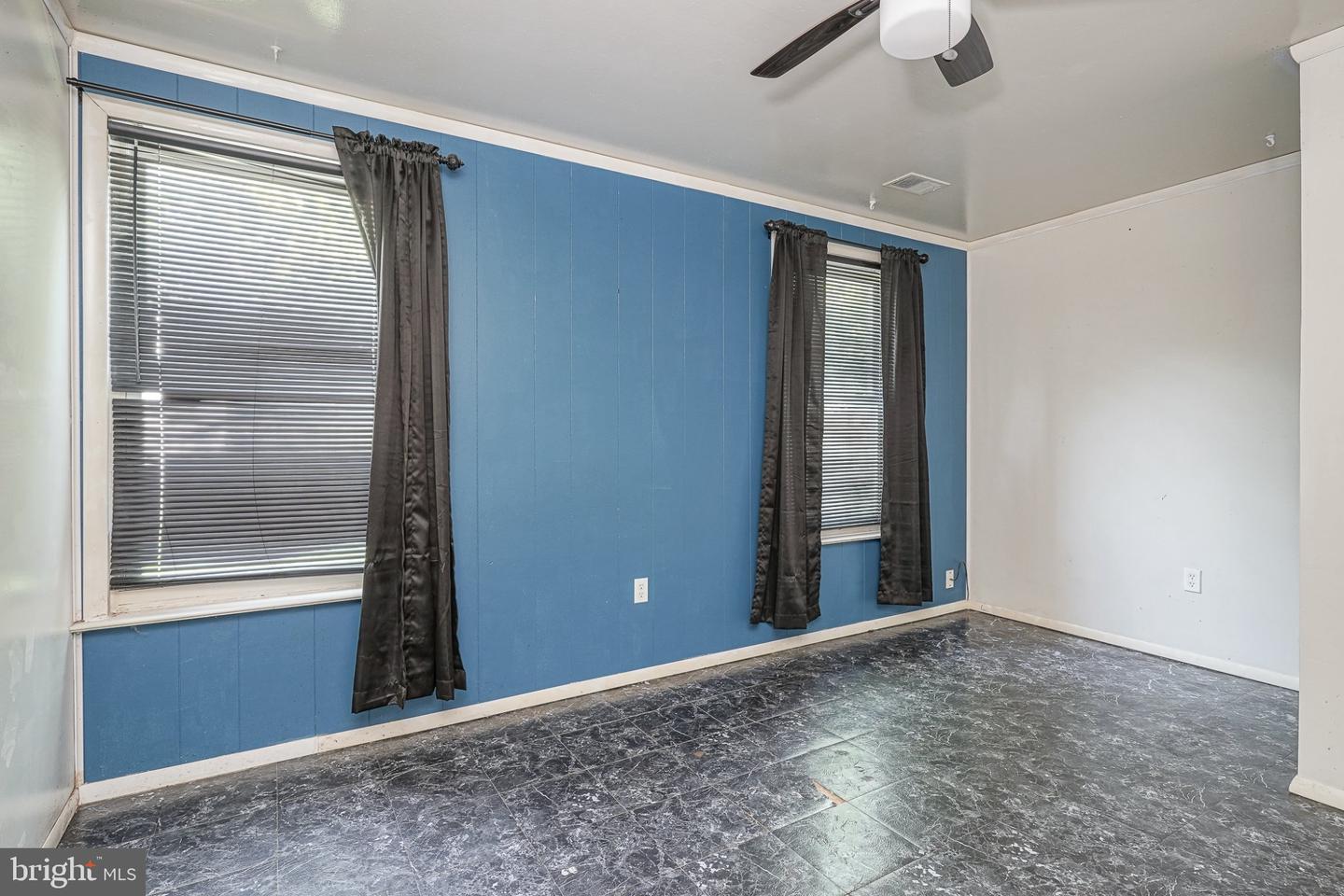 1719 Williamsburg Pl Property Photo 16