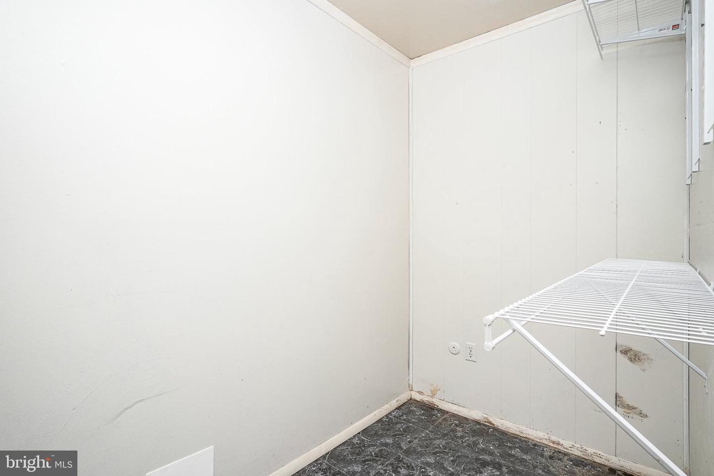 1719 Williamsburg Pl Property Photo 17