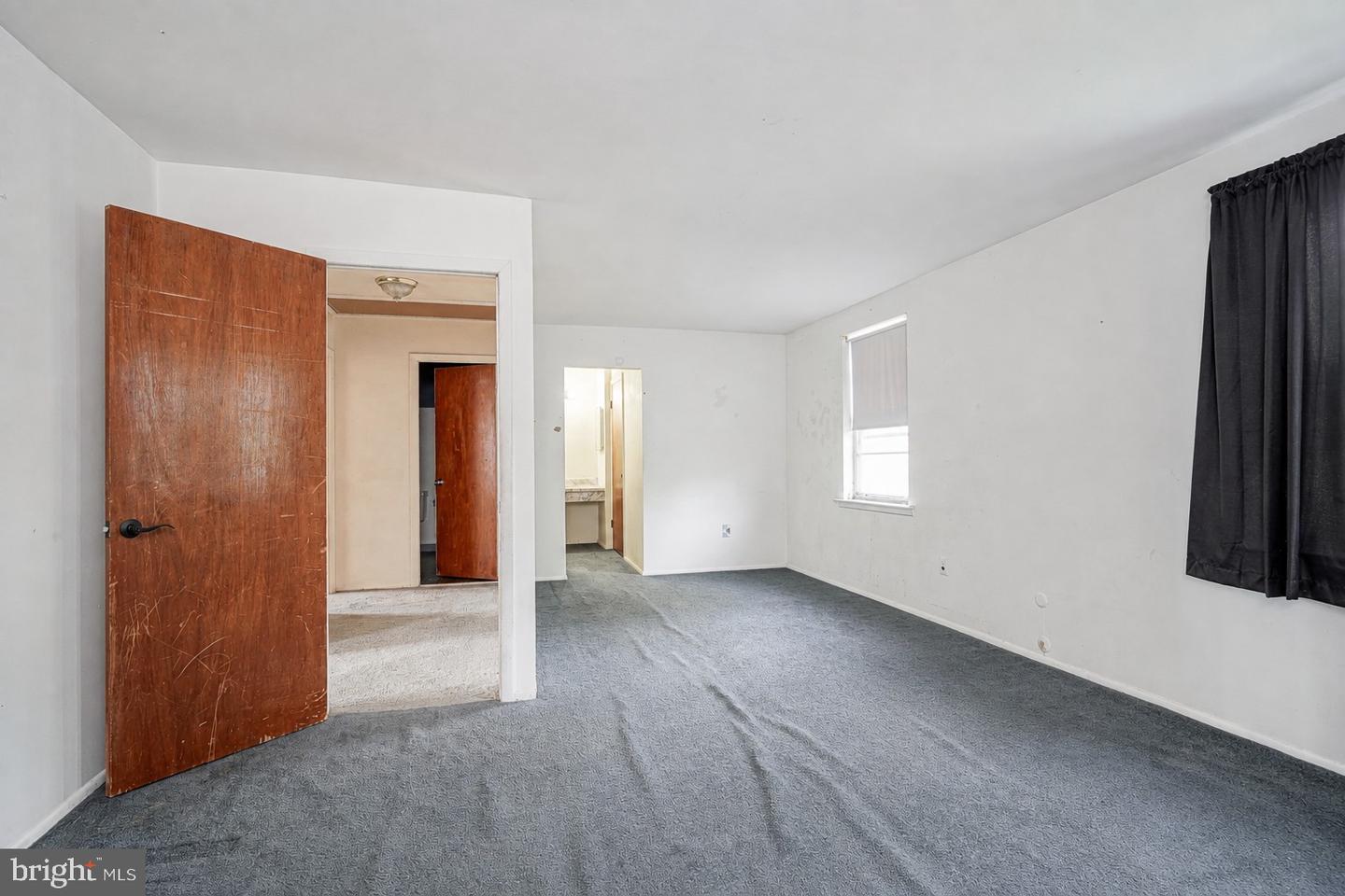 1719 Williamsburg Pl Property Photo 18