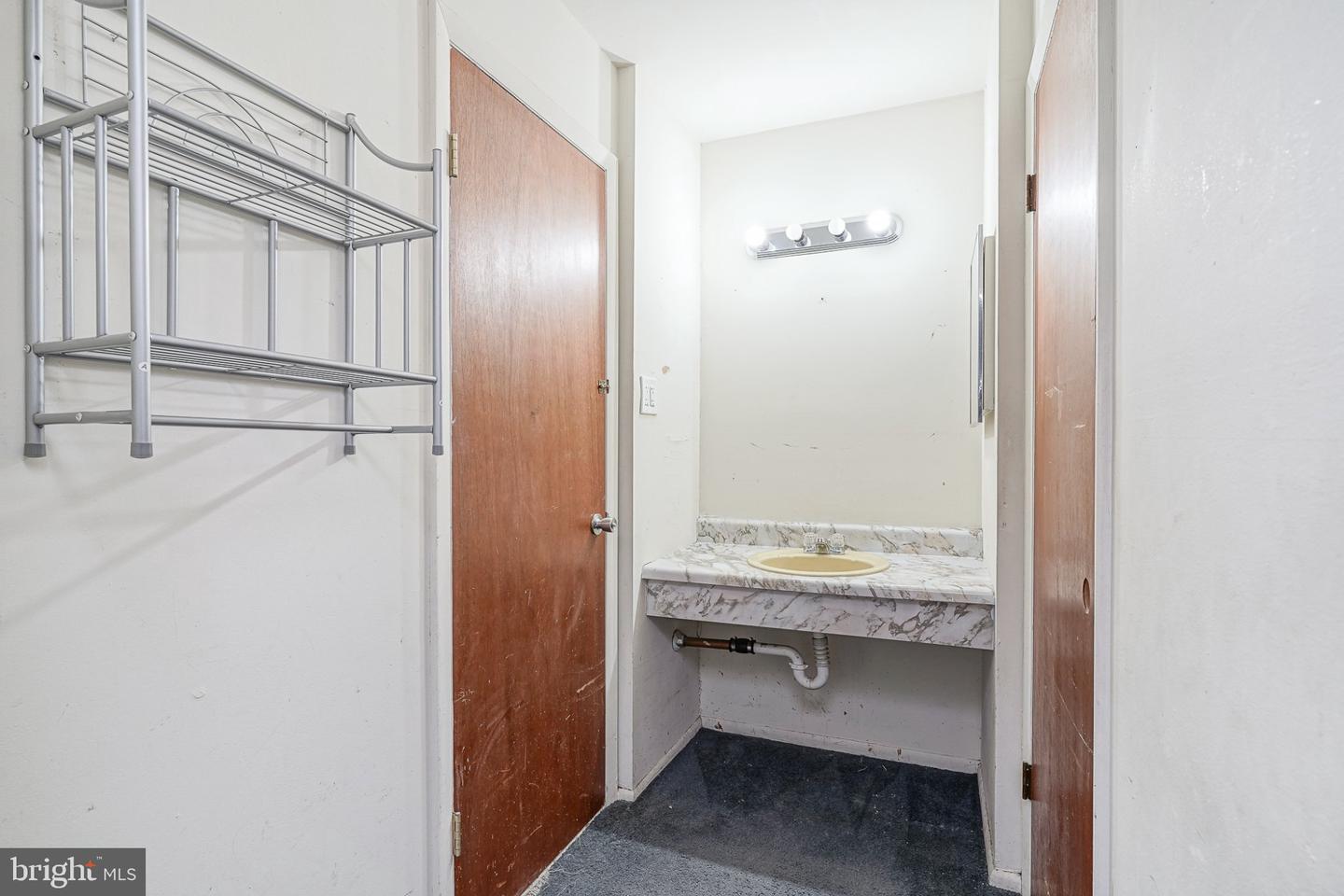 1719 Williamsburg Pl Property Photo 23