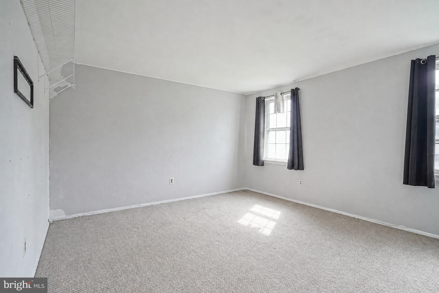 1719 Williamsburg Pl Property Photo 28