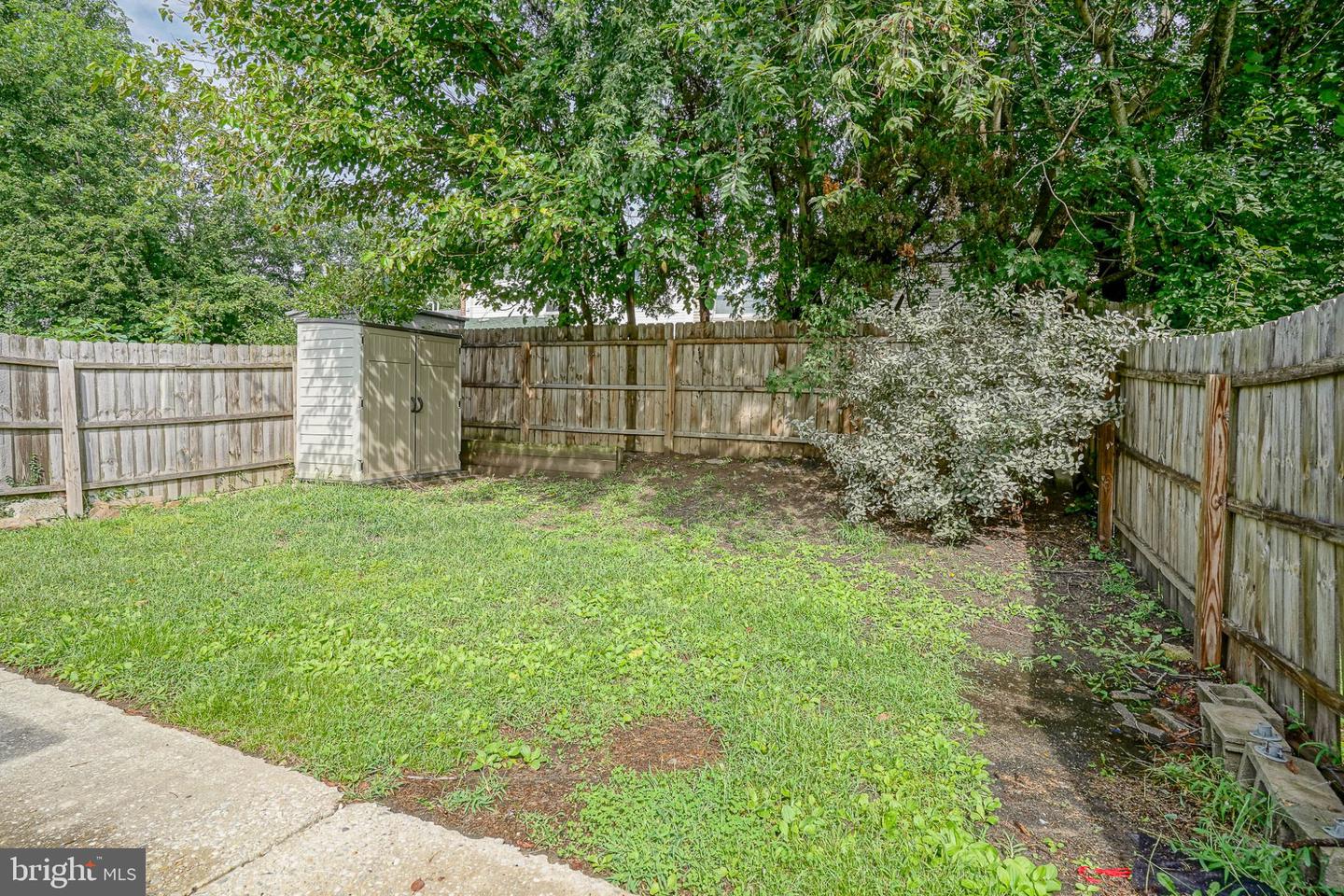 1719 Williamsburg Pl Property Photo 35