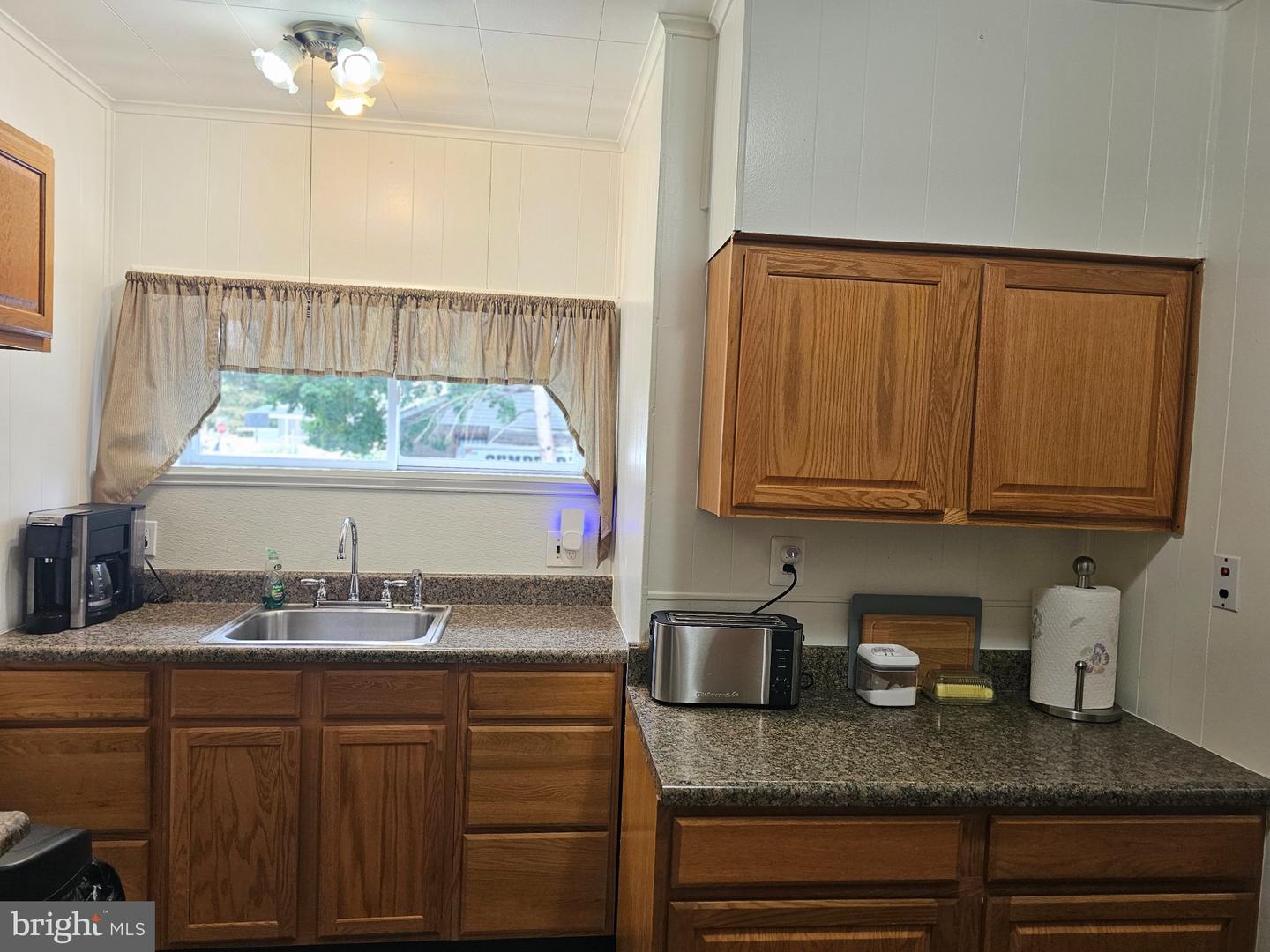 607 Hunter St Property Photo 12