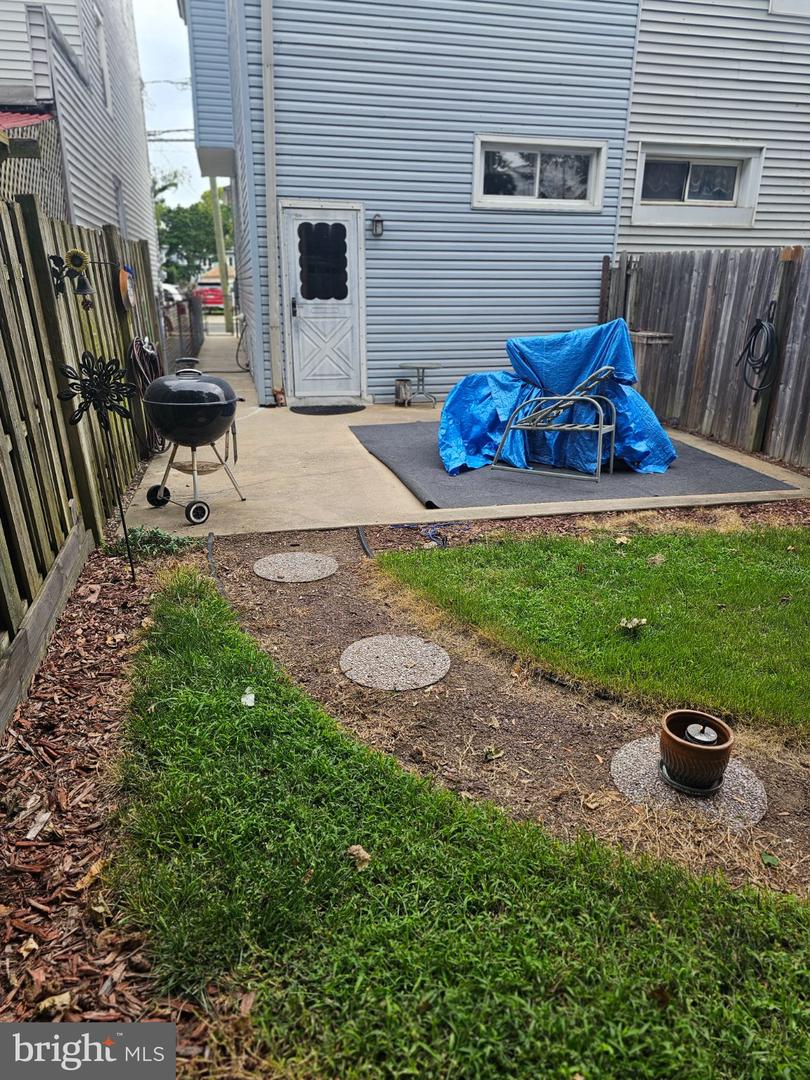 607 Hunter St Property Photo 25