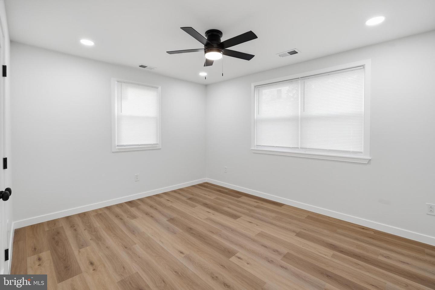 410 4th Ave Property Photo 15