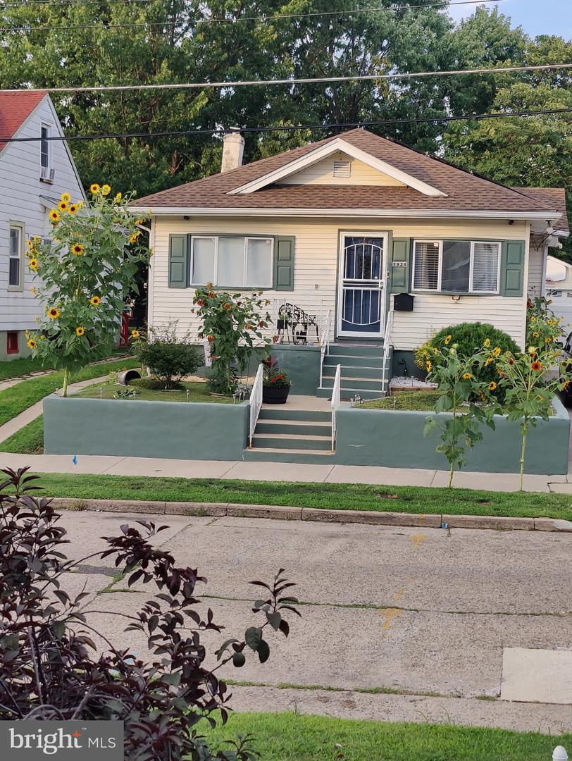1924 Tinsman Ave Property Photo 1