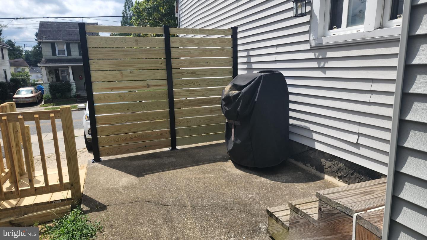 135 Potter St Property Photo 4
