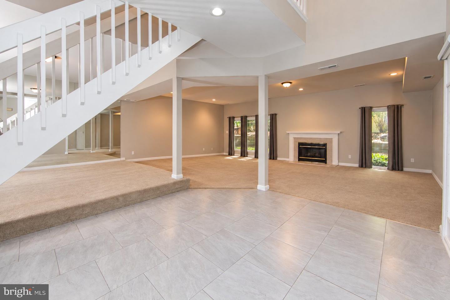 1405 Chanticleer Property Photo 1