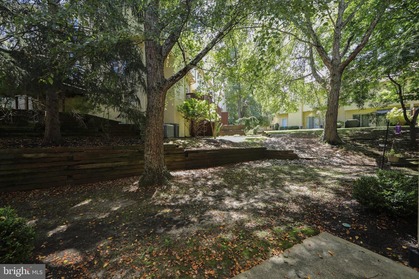 1405 Chanticleer Property Photo 3