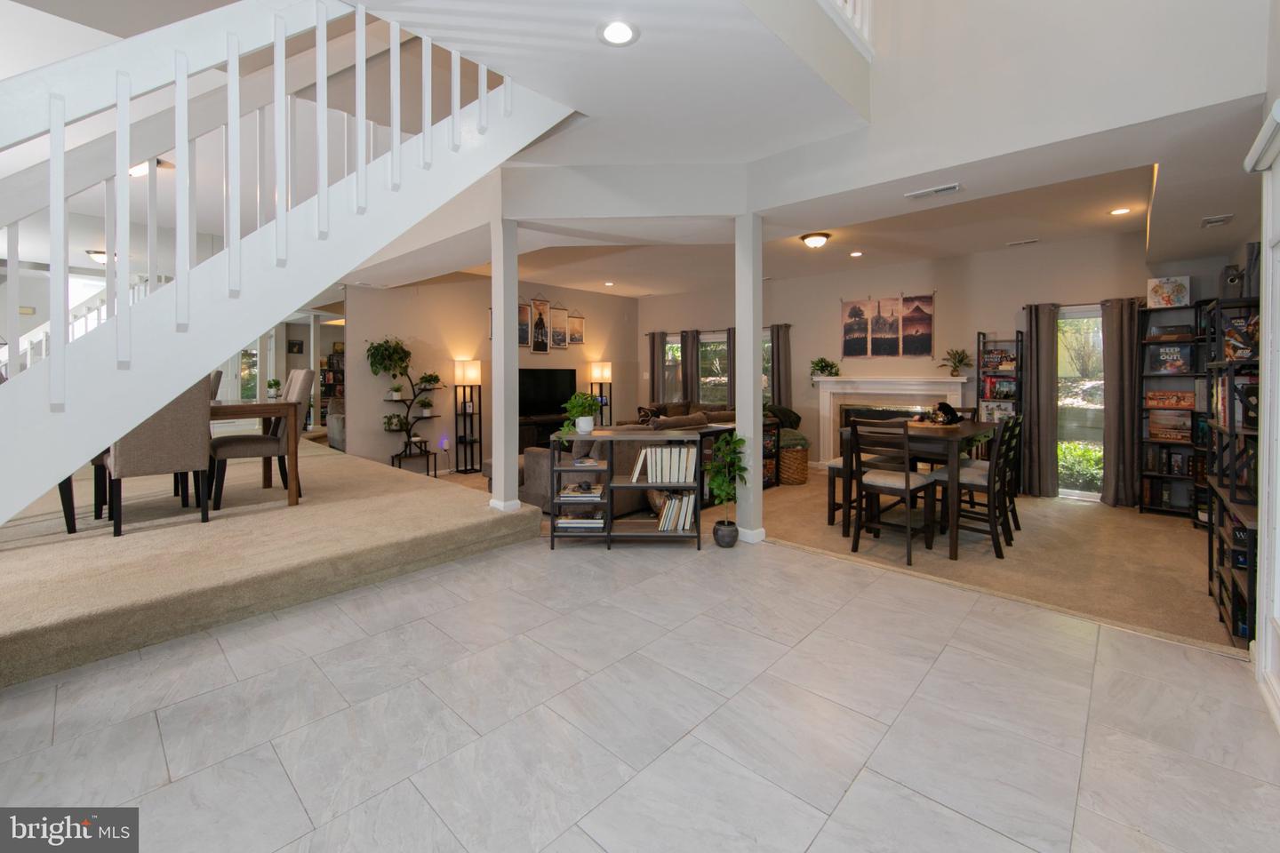 1405 Chanticleer Property Photo 6