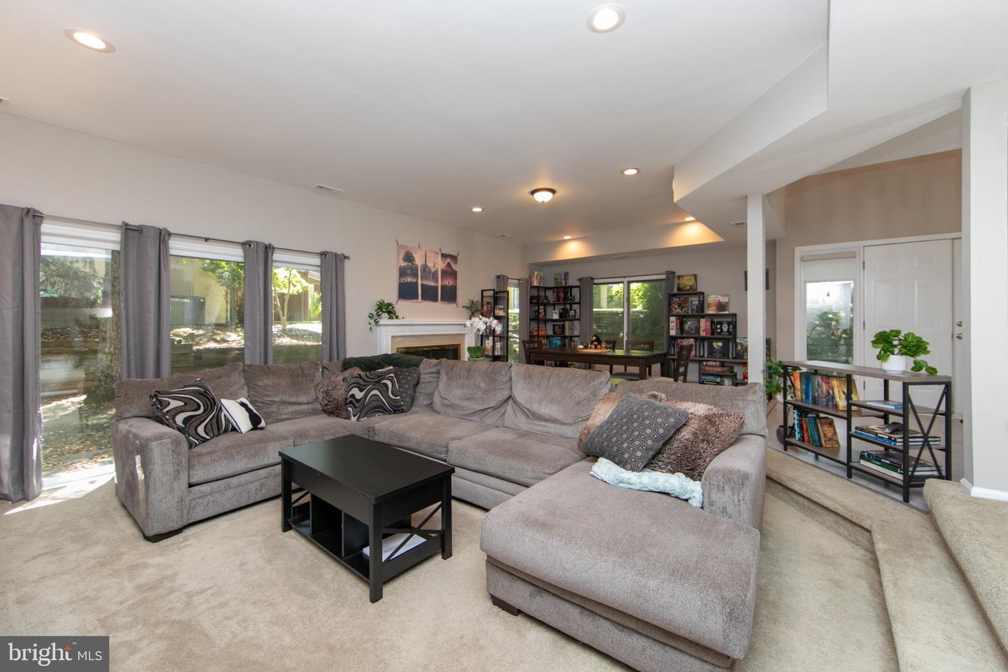1405 Chanticleer Property Photo 12