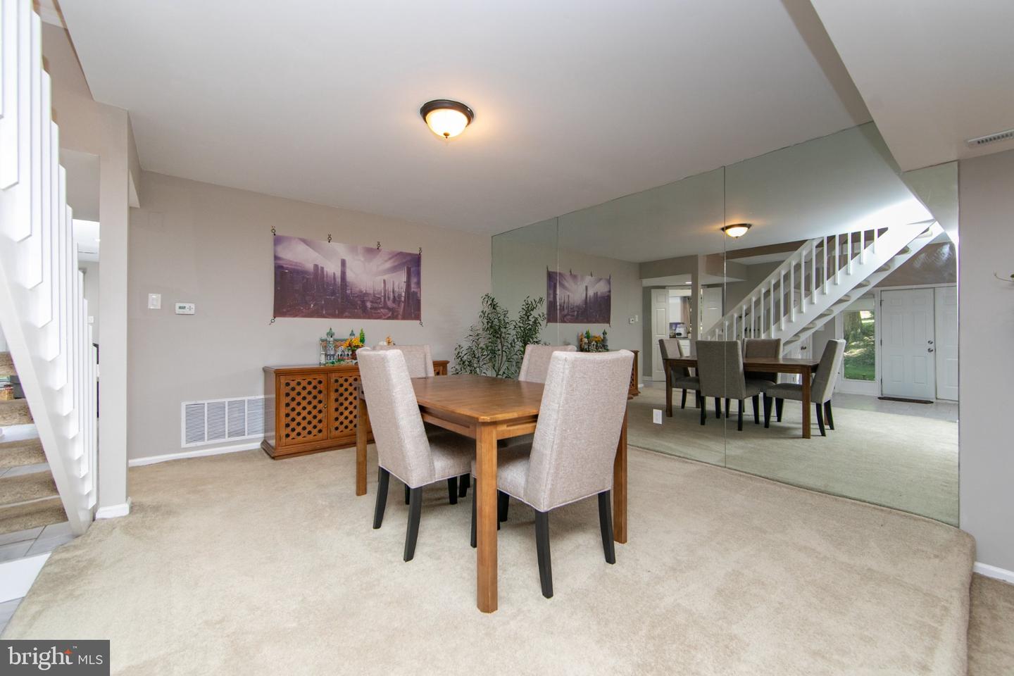 1405 Chanticleer Property Photo 14