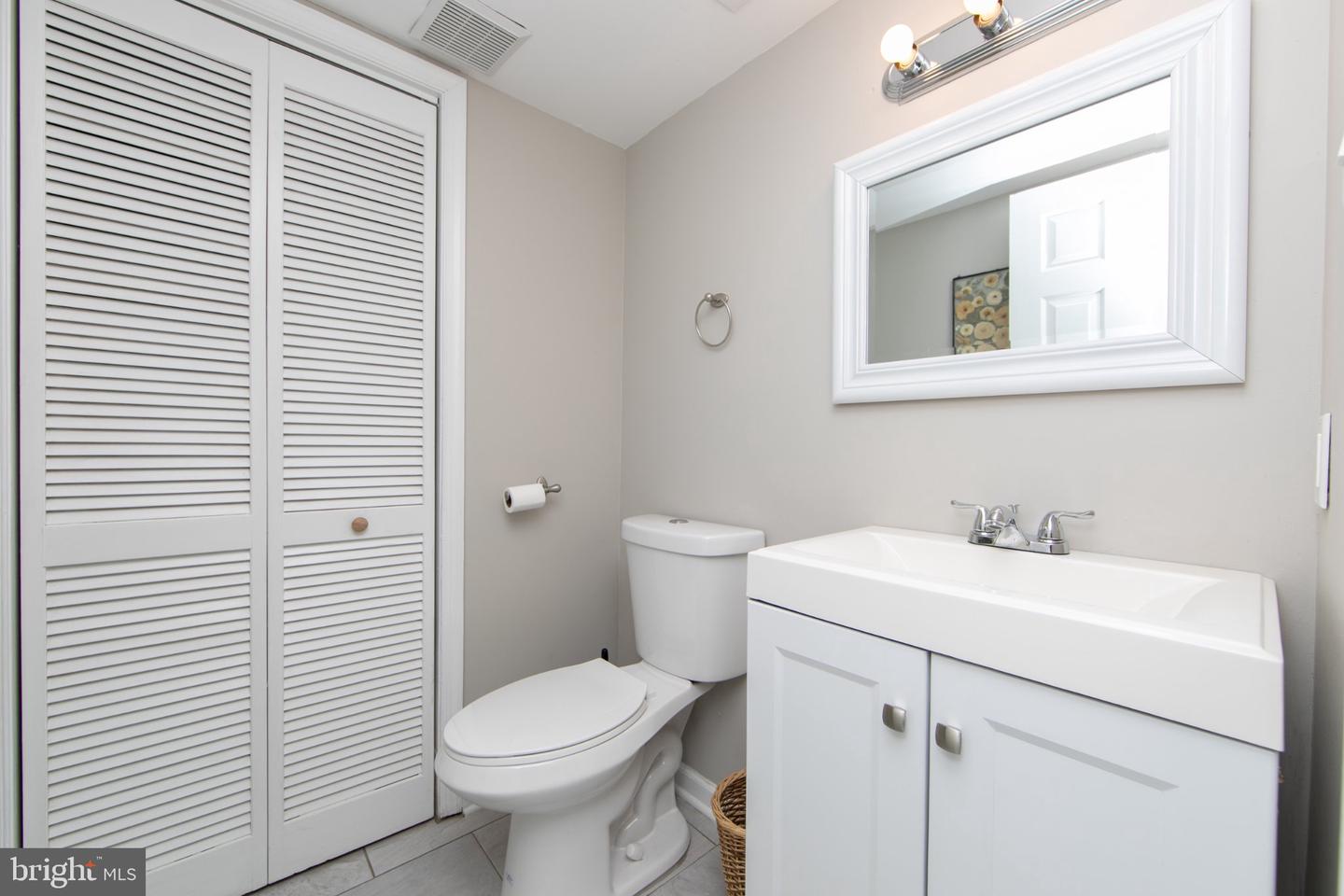 1405 Chanticleer Property Photo 17