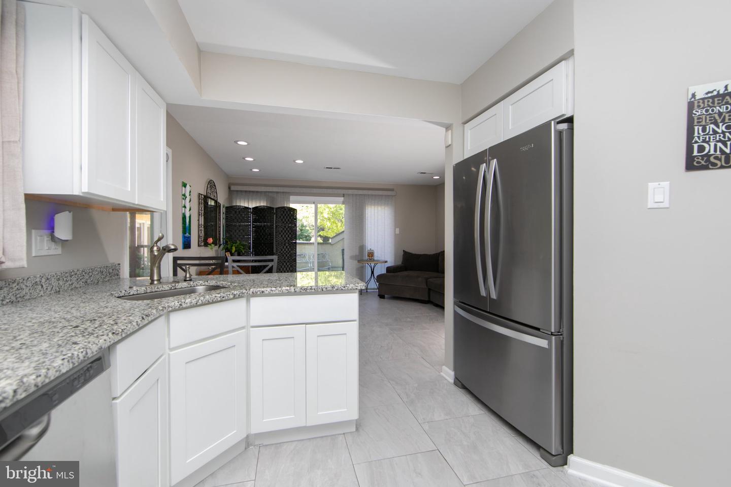 1405 Chanticleer Property Photo 20