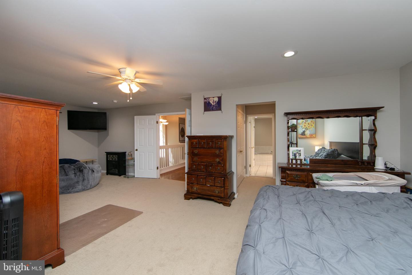 1405 Chanticleer Property Photo 27