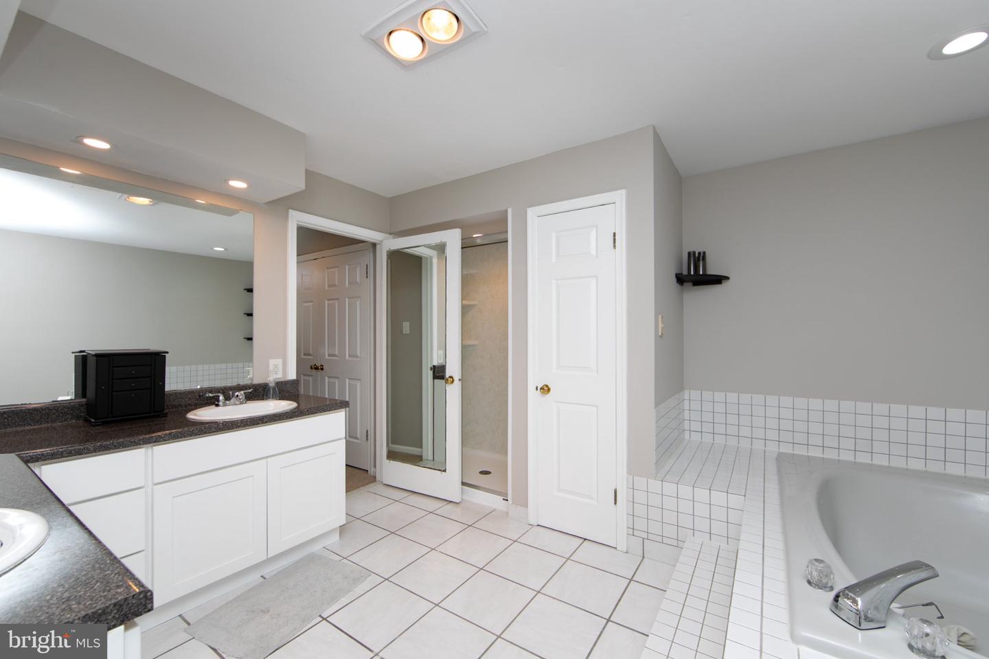 1405 Chanticleer Property Photo 30