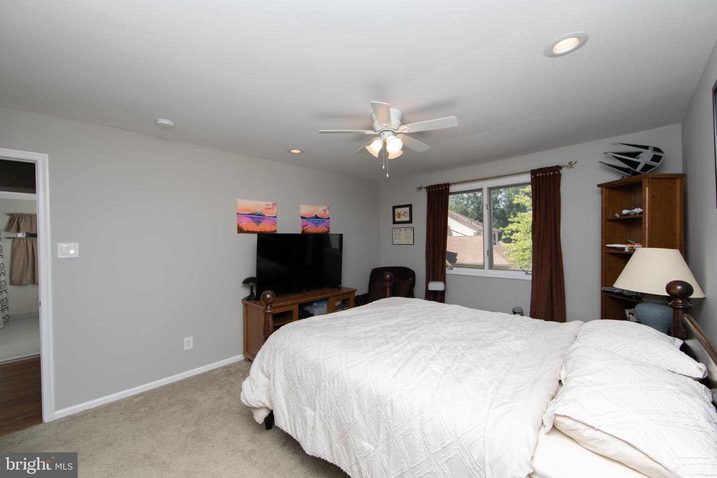 1405 Chanticleer Property Photo 32