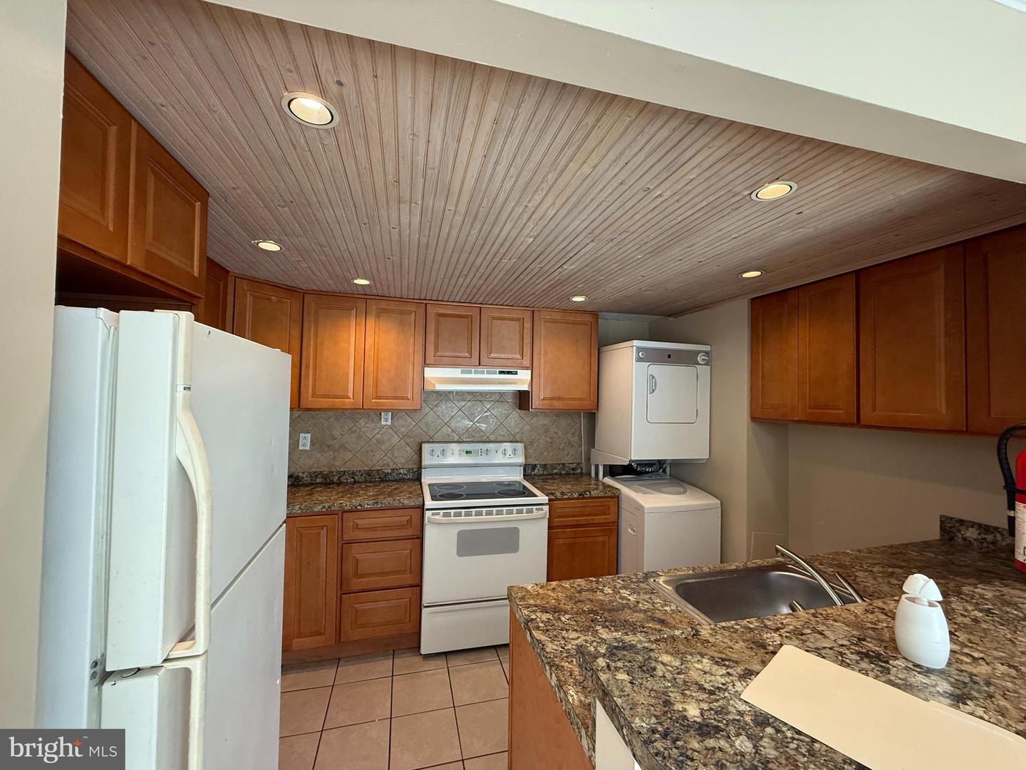 1151 Golden Pond Ct Property Photo 3