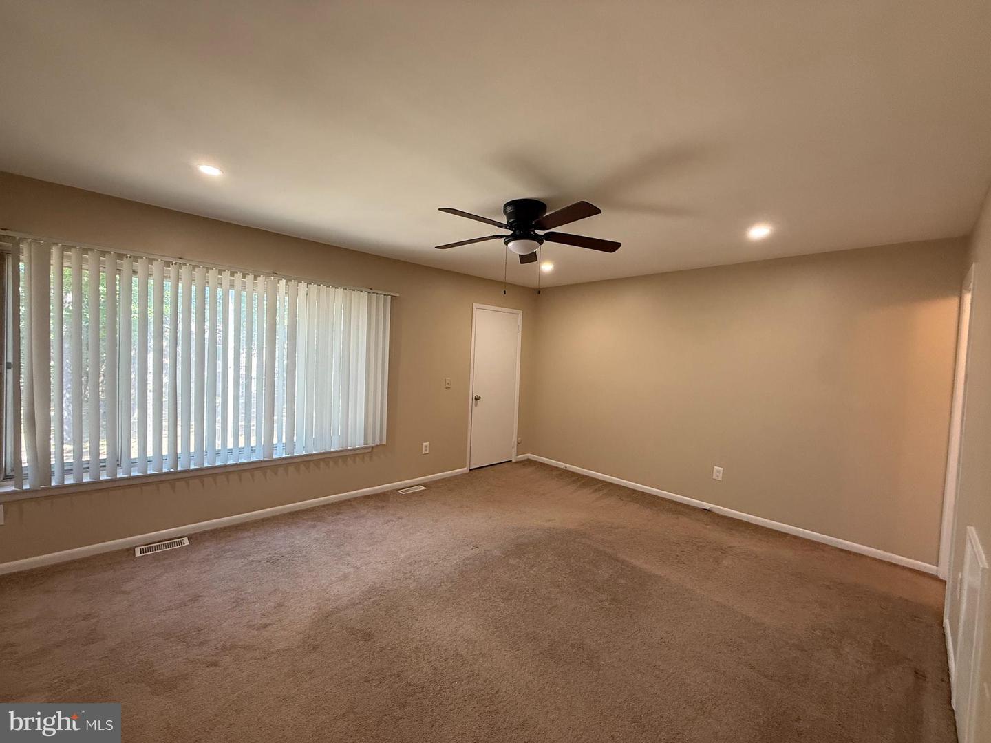 1151 Golden Pond Ct Property Photo 5