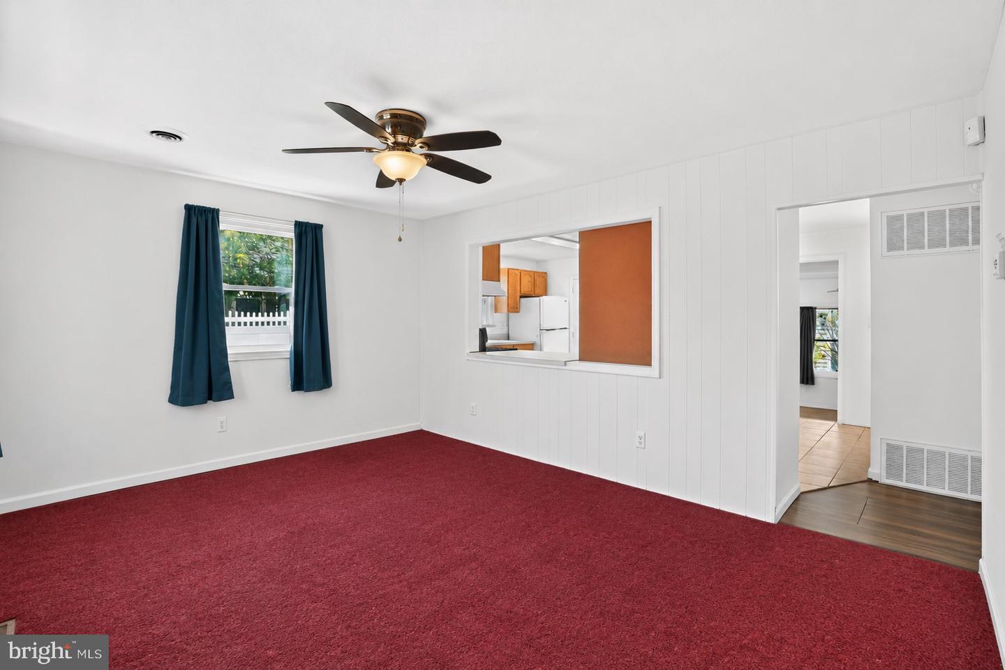 452 9th Ave Property Photo 5