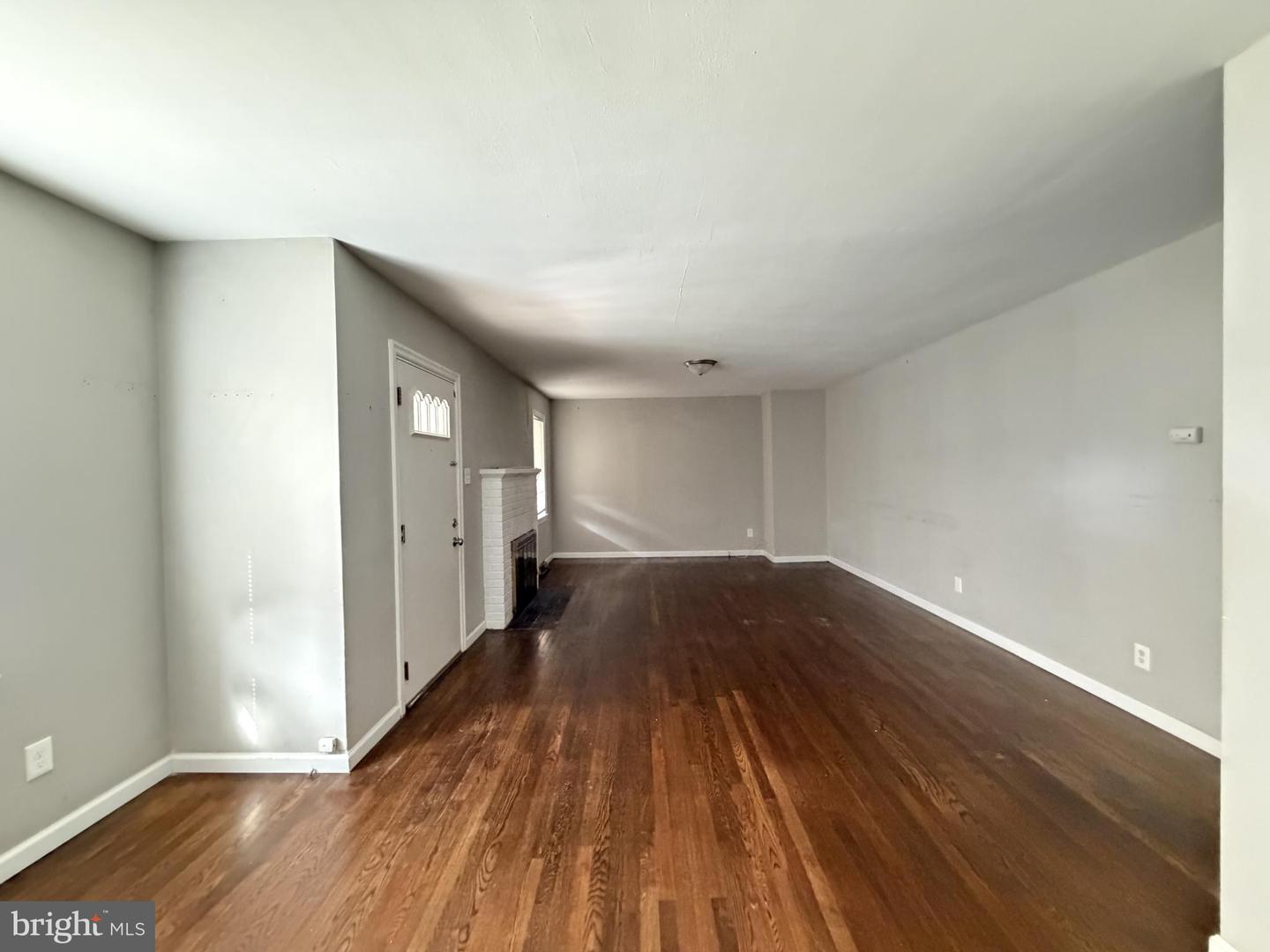 10 Webster Ave Property Photo 3