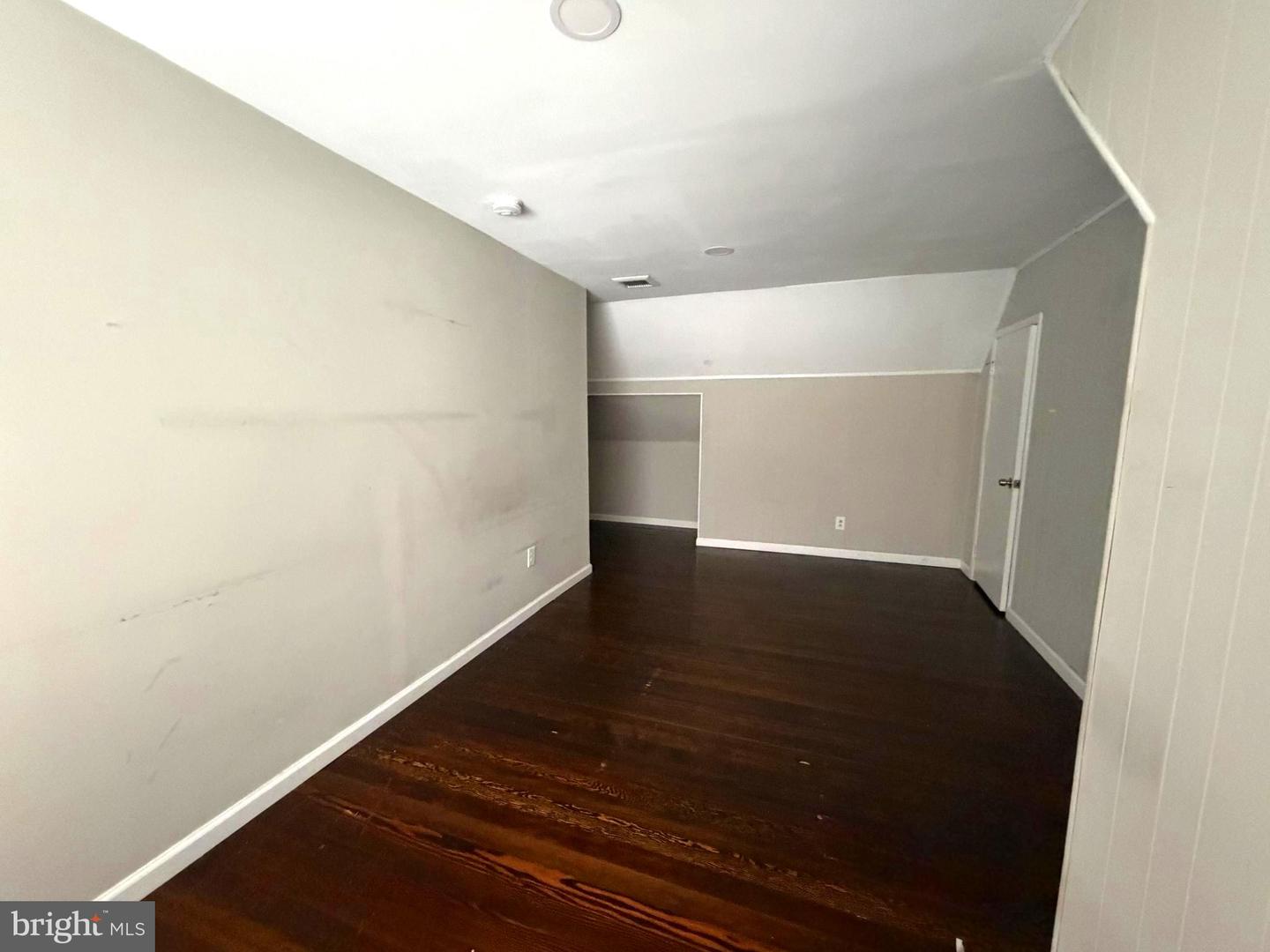 10 Webster Ave Property Photo 13