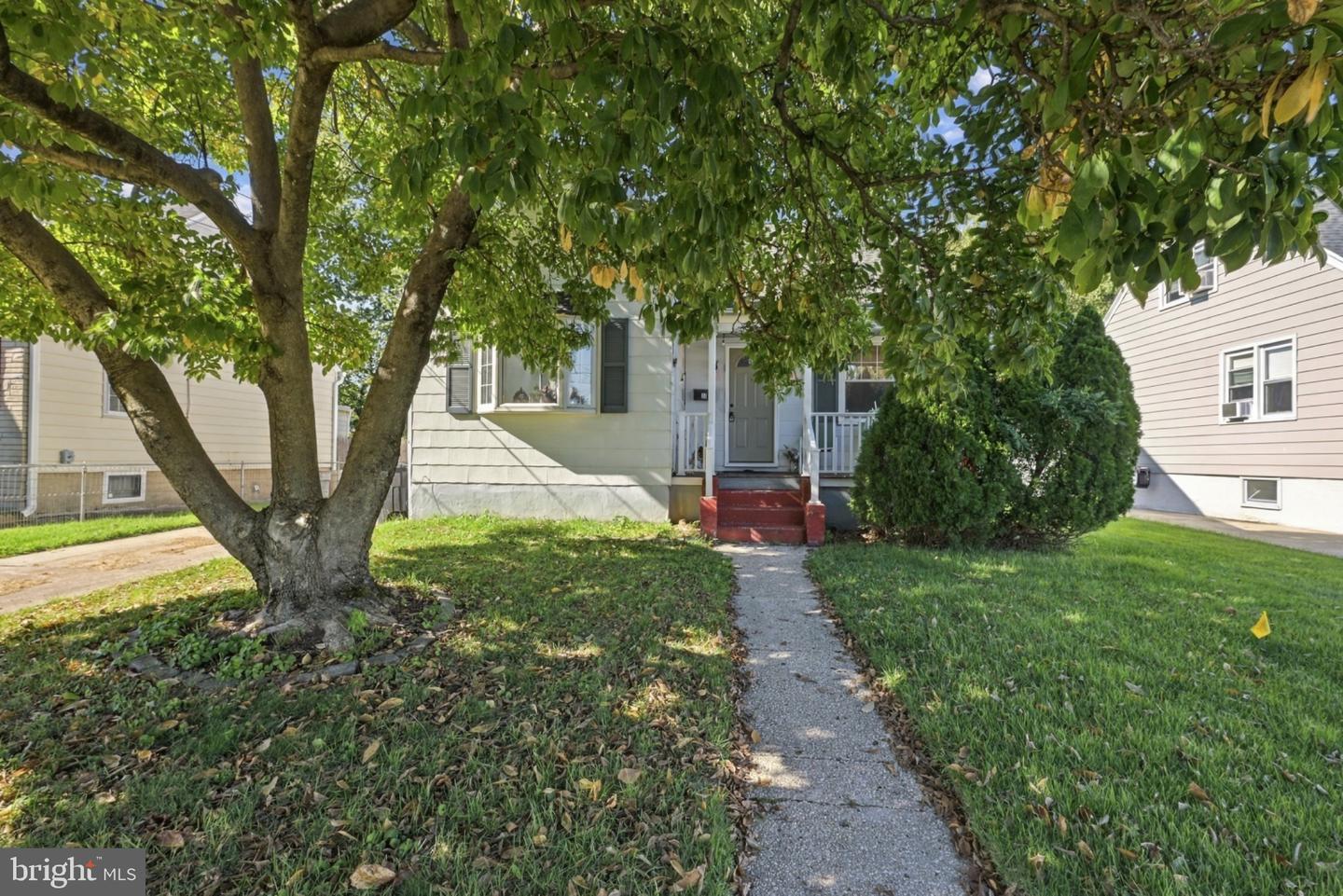 27 5th Ave Property Photo 2