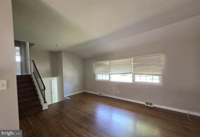 408 Bruce Rd Property Photo 5