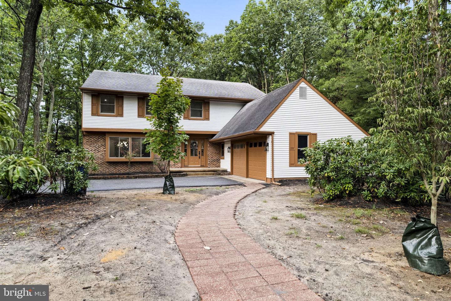 2 Harwood Dr Property Photo 2