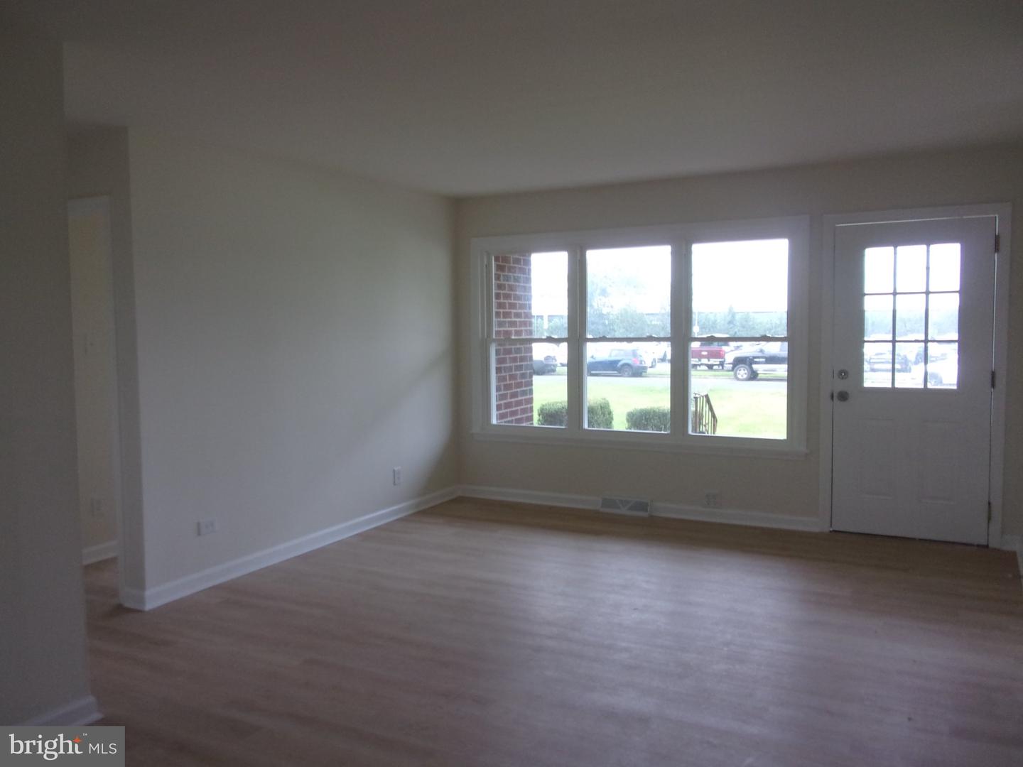 36 Park Ave Property Photo 3