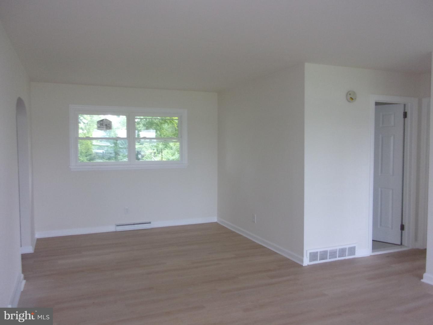 36 Park Ave Property Photo 5