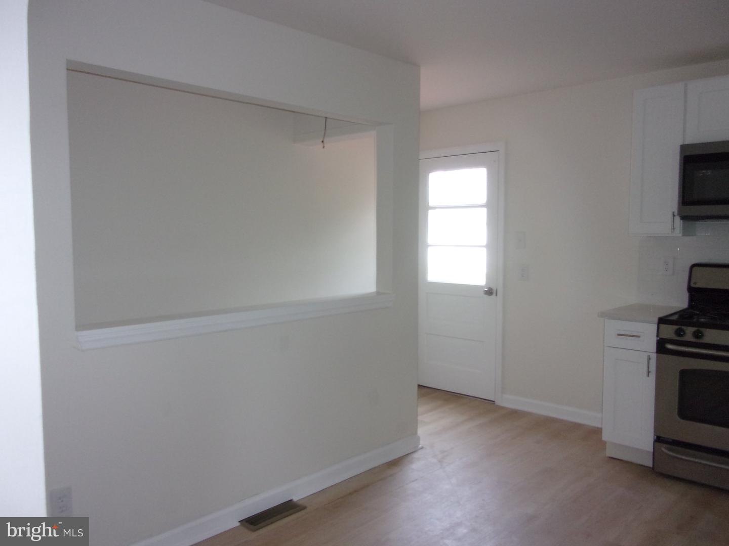 36 Park Ave Property Photo 8