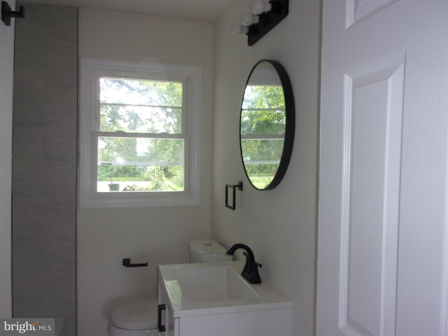 36 Park Ave Property Photo 15