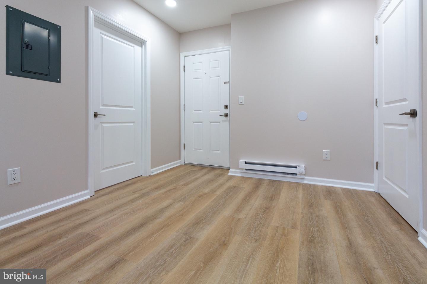 602-604 Broadway Property Photo 5