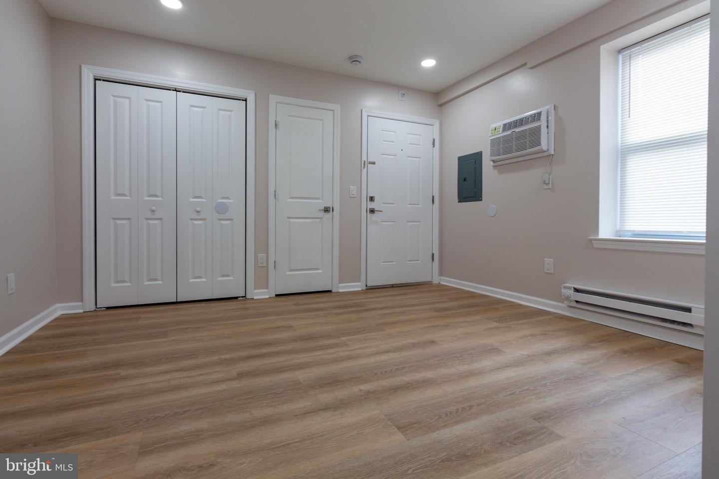 602-604 Broadway Property Photo 16