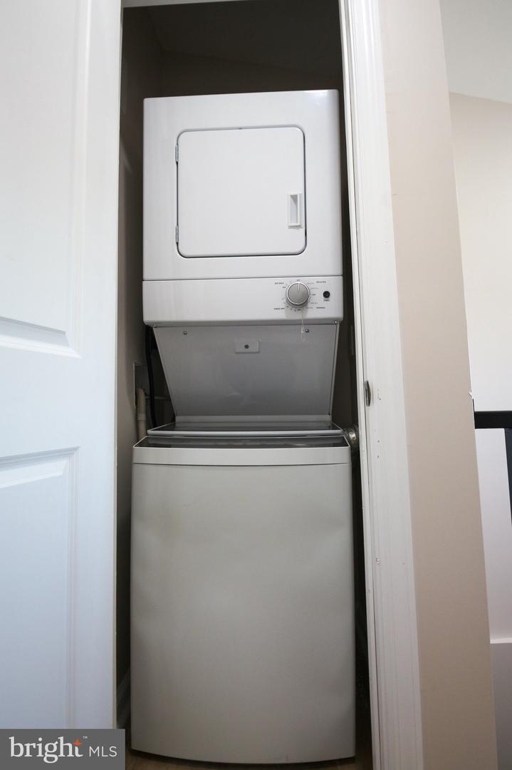 602-604 Broadway Property Photo 17