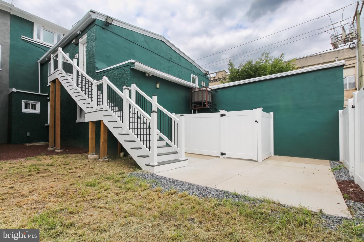 602-604 Broadway Property Photo 18