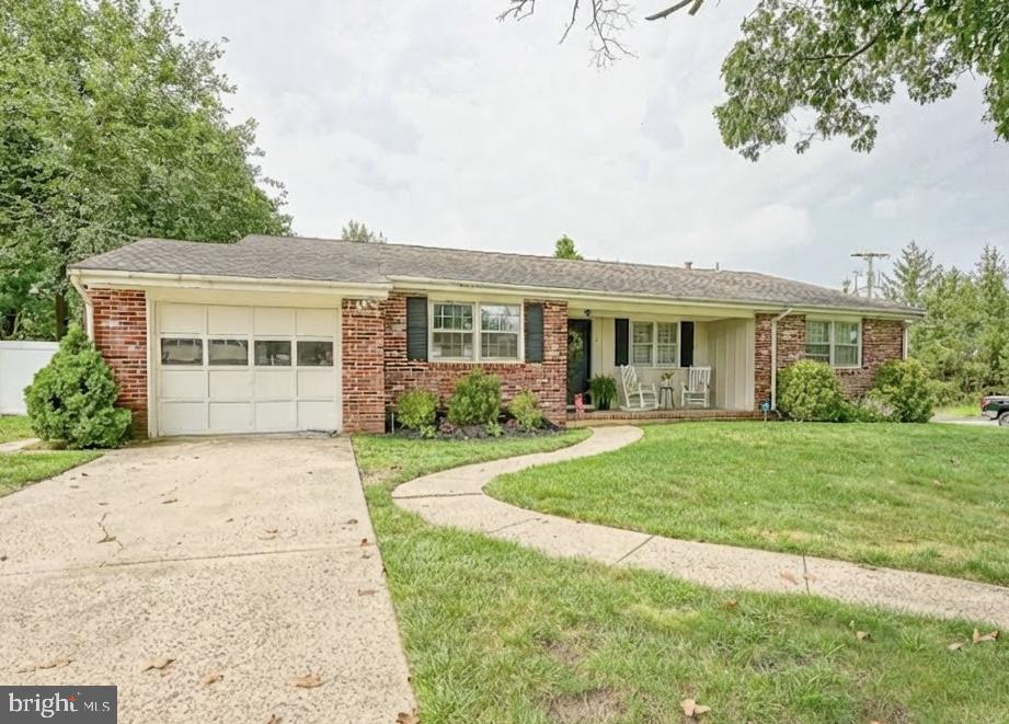 2 BROADVIEW AVE