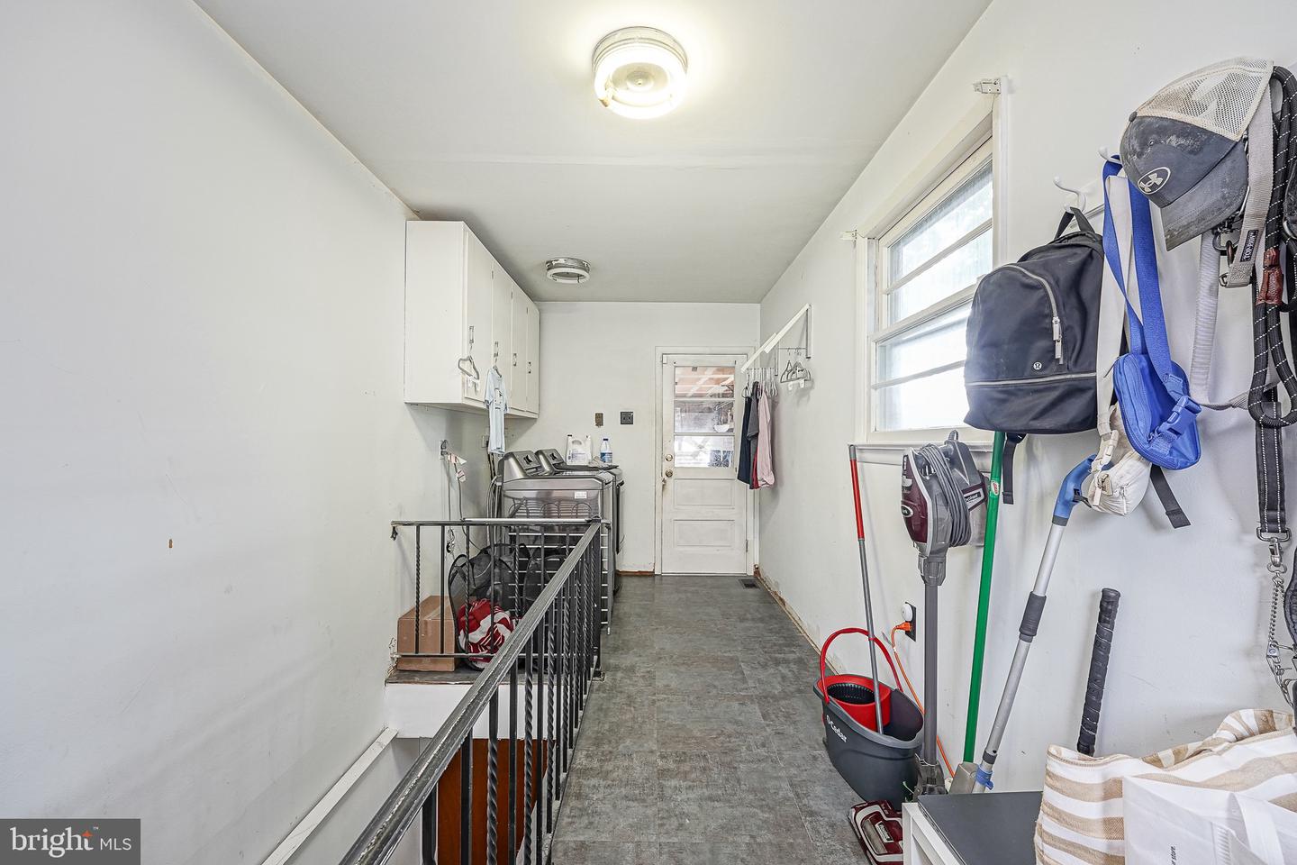 2 Broadview Ave Property Photo 12