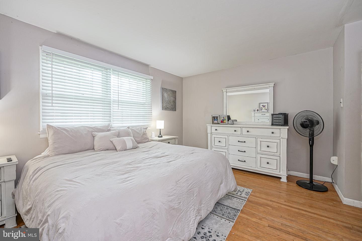 2 Broadview Ave Property Photo 24