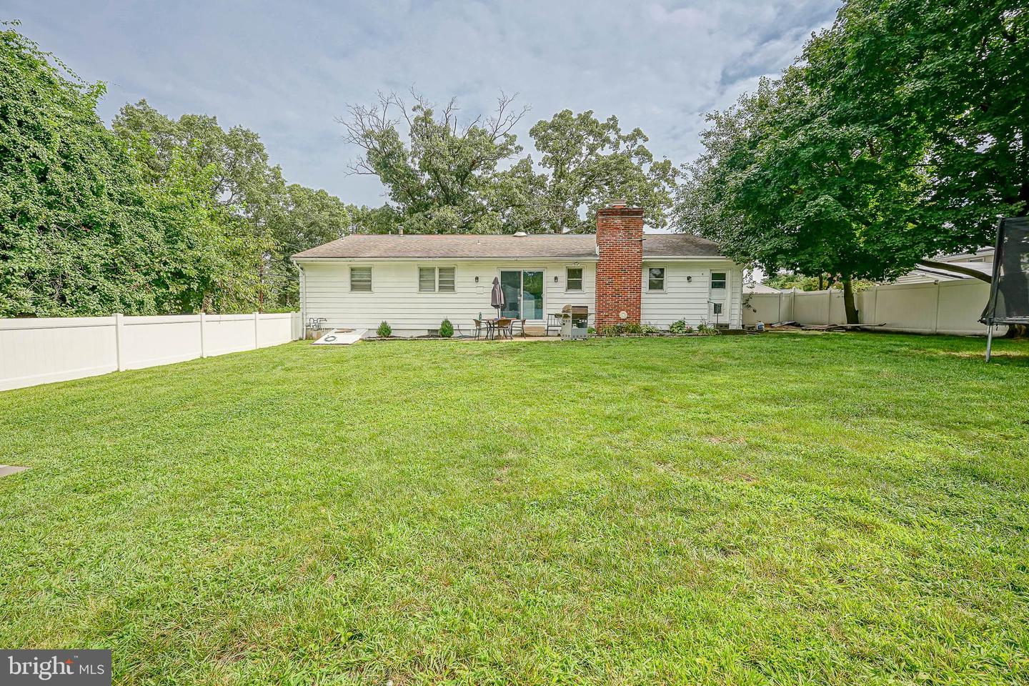 2 Broadview Ave Property Photo 34