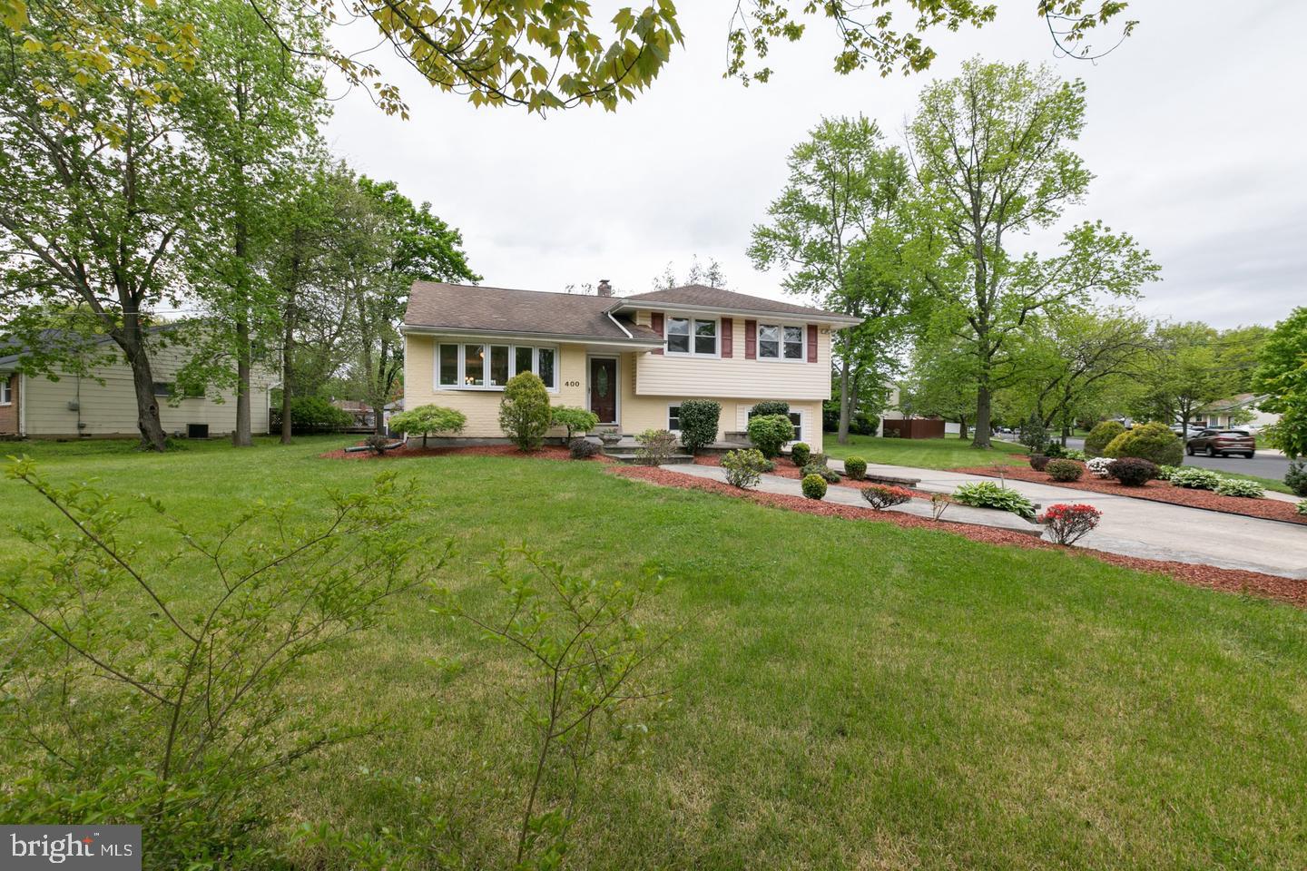 400 Sheffield Rd Property Photo 1