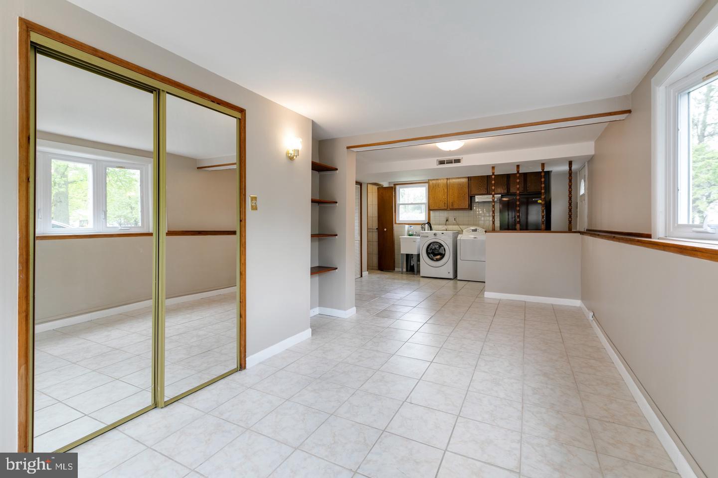 400 Sheffield Rd Property Photo 2